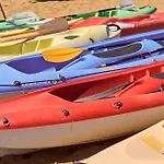 Enjoy Sun, Sand, And Shopping In Our 아파트