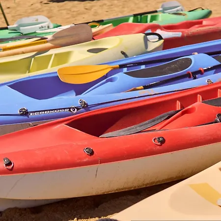 Enjoy Sun, Sand, And Shopping In Our Appartement