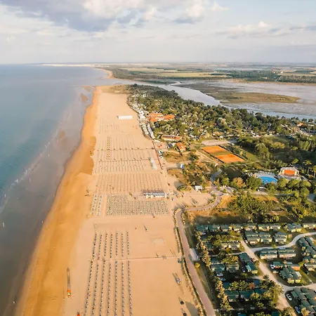 Апартаменты Enjoy Sun, Sand, And Shopping In Our *